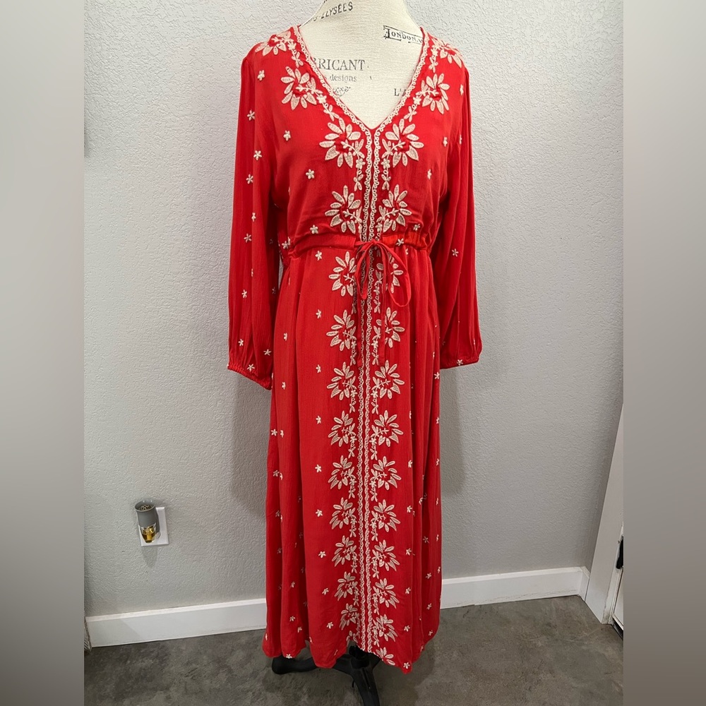 NWT THML Long Sleeve Maci Dress - Size Medium